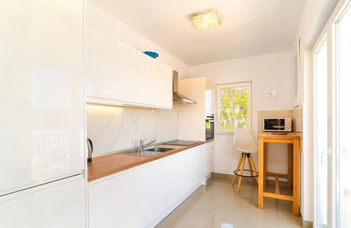 Vrboska Apartment | Gorgeous apartment in Vrboska