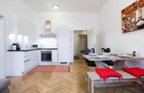 Erdberg Apartment | Gorgeous Apartment near city center and Prater