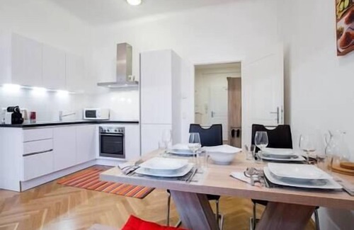 Erdberg Apartment | Gorgeous Apartment near city center and Prater