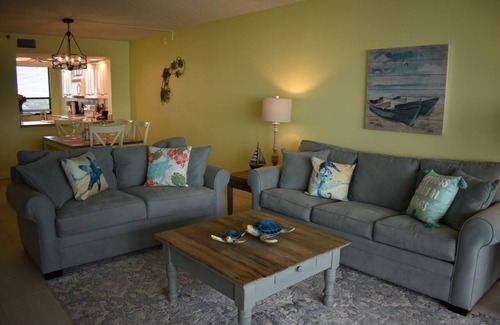 Redington Shores Condo | Gorgeous Beachfront Condo on the Gulf of Mexico