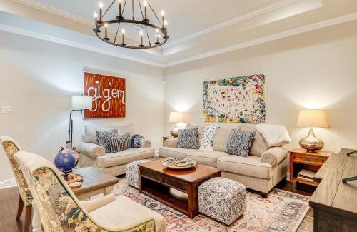 College Station House | Gorgeous College Station Townhome with Patio!
