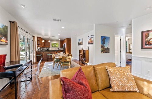 Zilker House | Gorgeous Corner 4 BR Home - Location -Gay Friendly