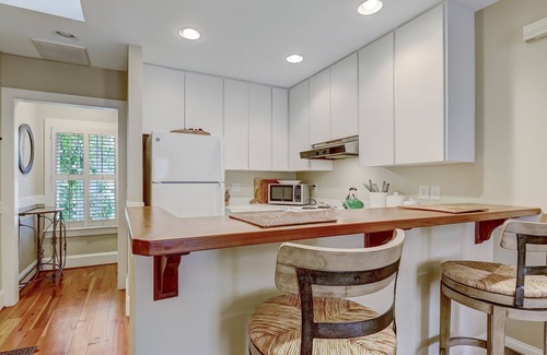 Historic District - North Apartment | Gorgeous Executive Rental in Historic District