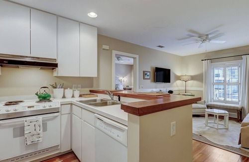 Historic District - North Apartment | Gorgeous Executive Rental in Historic District