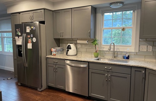 Dauphin House | Gorgeous Family Home in Quiet Neighborhood w/Mountain View