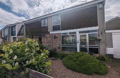 Duddingston Apartment | Gorgeous Full Home in Edinburgh