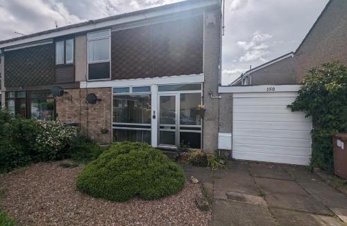 Duddingston Apartment | Gorgeous Full Home in Edinburgh