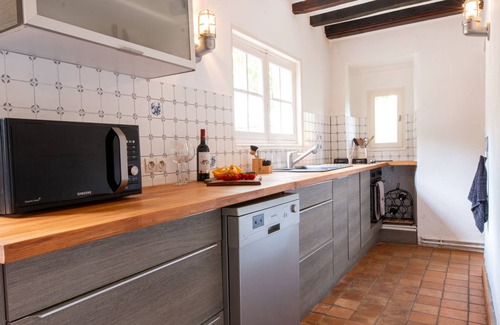 Boisredon Cottage | Gorgeous Gite in peaceful setting with pool & lake