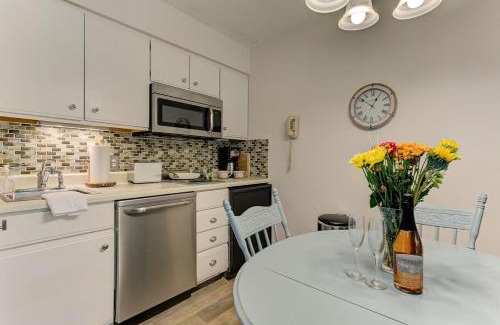 Acme Apartment | Gorgeous Grand Traverse Bay Beach Front Condo