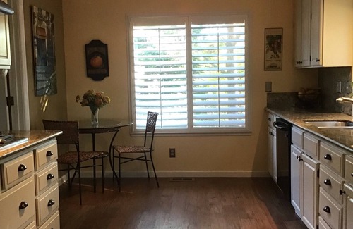 Hayward House | Gorgeous Hayward Hills Solar Home with EV Level 2 Charger