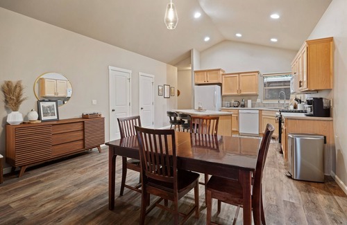 Boyd Acres House | Gorgeous Home! Great Location!