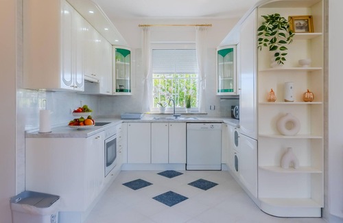 Novi Zagreb House | Gorgeous home in Hrvatski Leskovac