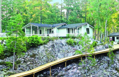 Ostra Viker House | Gorgeous home in årjäng