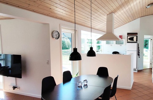 Oster Somarken House | Gorgeous home in Aakirkeby with kitchen