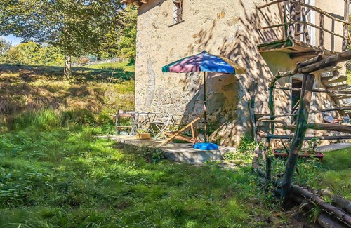 Madonna del Sasso House | Gorgeous home in Artò