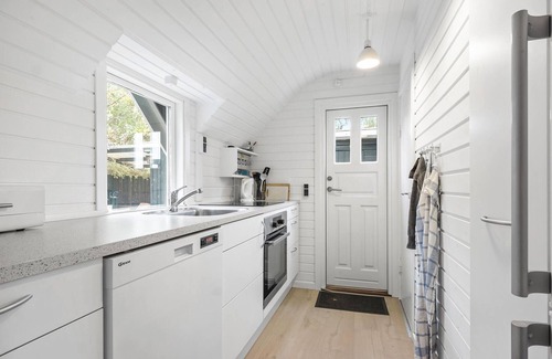 Hoeve Strand House | Gorgeous home in Asnæs with WiFi