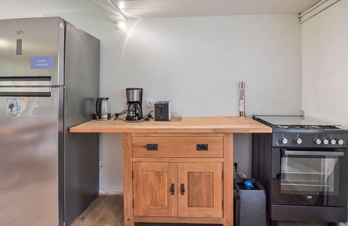 Saint-Pierre-de-Cormeilles House | Gorgeous home in Cormeilles with WiFi