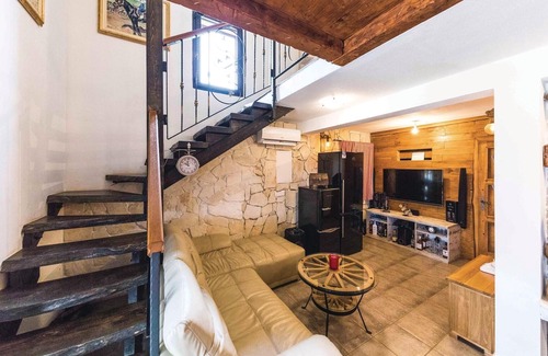 Lecevica House | Gorgeous home in Divojevici