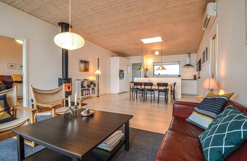 Femmøller House | Gorgeous home in Ebeltoft with kitchen