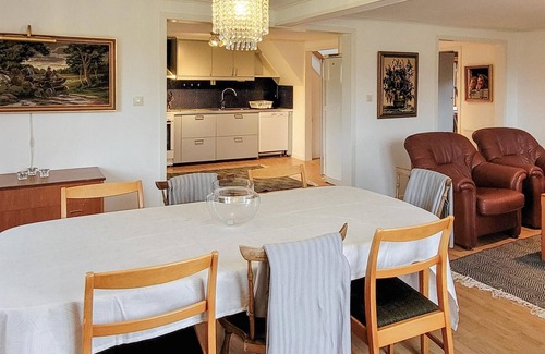 Eksjo Municipality House | Gorgeous home in Eksjö with kitchen