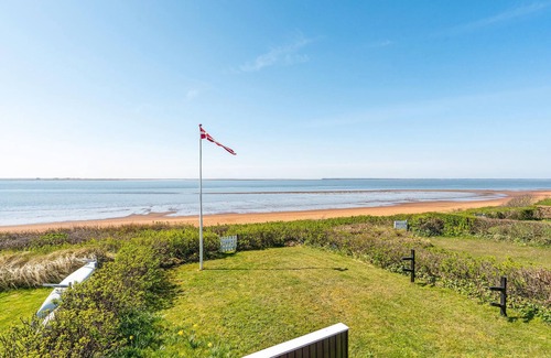 Sjaelborg House | Gorgeous home in Esbjerg V with WiFi
