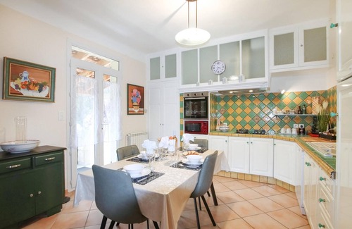 Eyguians House | Gorgeous home in Eyguians with WiFi