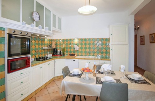 Eyguians House | Gorgeous home in Eyguians with WiFi