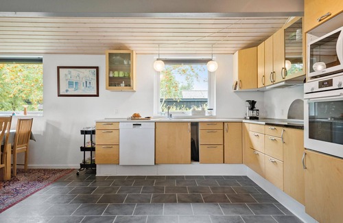 Farvang House | Gorgeous home in Fårvang with WiFi