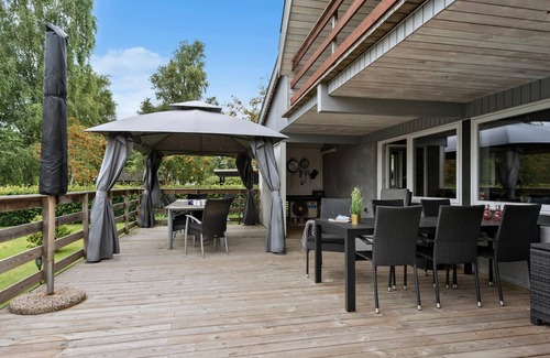 Farvang House | Gorgeous home in Fårvang with WiFi