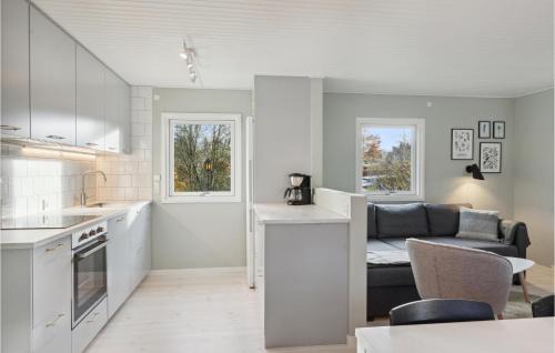 Farvang House | Gorgeous Home In Fårvang With Wifi