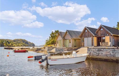 Fitjar House | Gorgeous Home In Fitjar With Kitchen