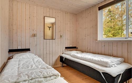 Fjellerup House | Gorgeous Home In Glesborg With Sauna