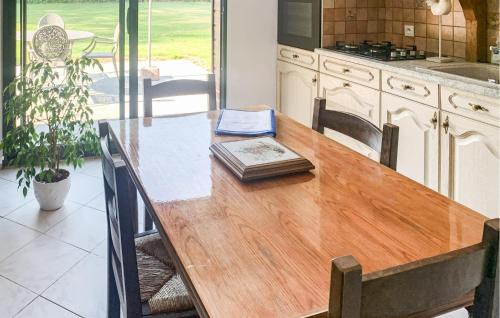 Gueschart House | Gorgeous Home In Gueschart With Kitchen