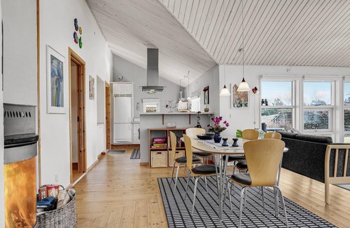 Helberskov Strand House | Gorgeous home in Hadsund with sauna