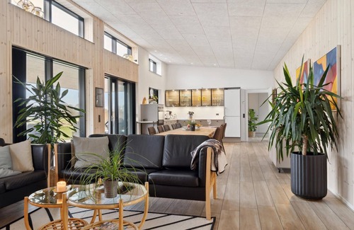 Hadsund House | Gorgeous home in Hadsund with sauna