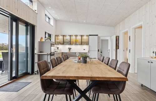 Hadsund House | Gorgeous home in Hadsund with sauna