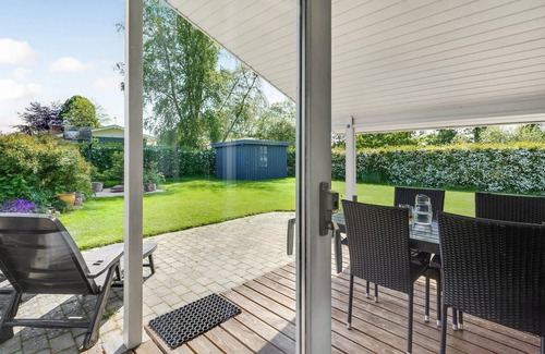 Hejlsminde Strand House | Gorgeous home in Hejls with WiFi