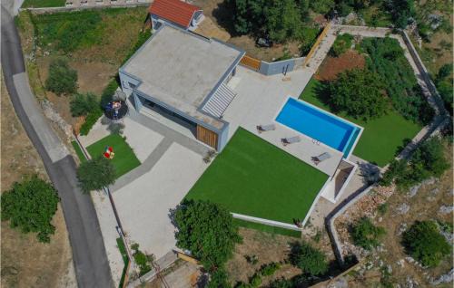 Sestanovac House | Gorgeous Home In Katuni With Wifi