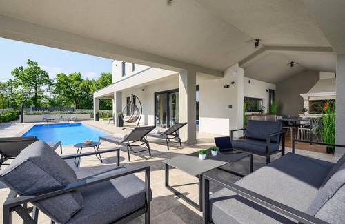 Mali Vareski House | Gorgeous home in Krnica