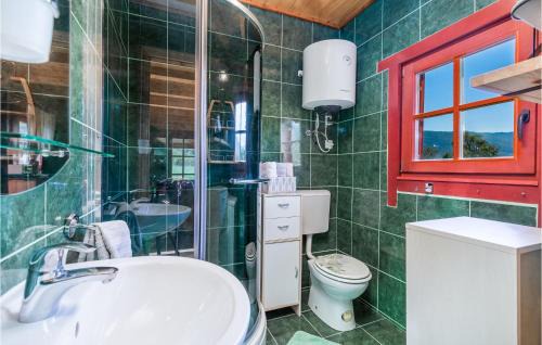 Licko Lesce House | Gorgeous Home In Licko Lesce