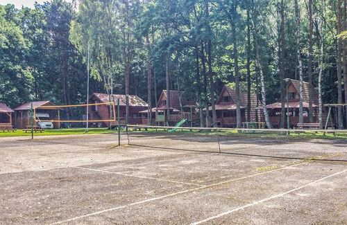 Lukecin House | Gorgeous home in Lukecin with kitchen