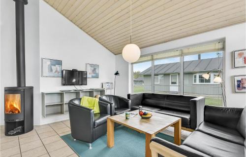 Houstrup House | Gorgeous Home In Nørre Nebel With Wifi