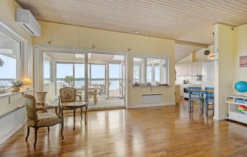 Olsted House | Gorgeous Home In Ølsted With Kitchen
