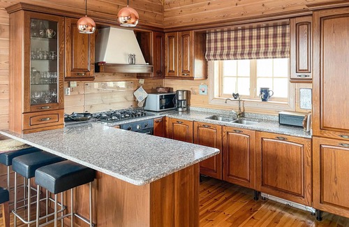Trysil House | Gorgeous home in østby with kitchen