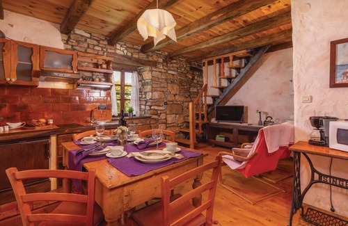 Heki House | Gorgeous home in Pazin with WiFi
