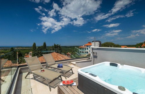 Mugeba House | Gorgeous home in Porec with sauna