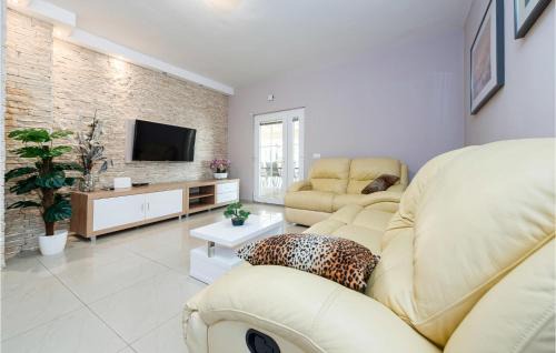 Rovanjska House | Gorgeous Home In Rovanjska