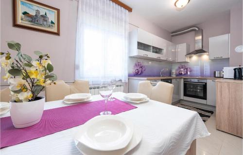 Rovanjska House | Gorgeous Home In Rovanjska