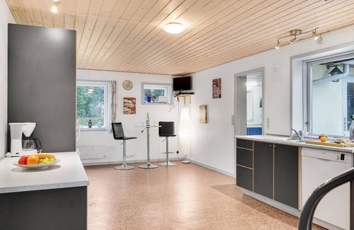 Spodsbjerg House | Gorgeous home in Rudkøbing with WiFi