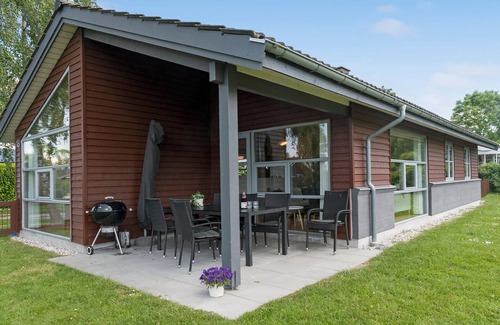 Kongsnæs House | Gorgeous home in Stubbekøbing with WiFi
